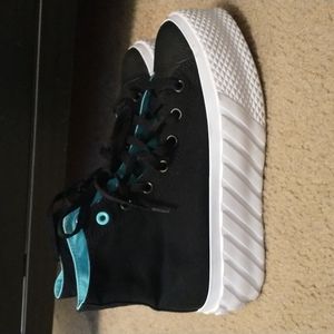 Platform Converse